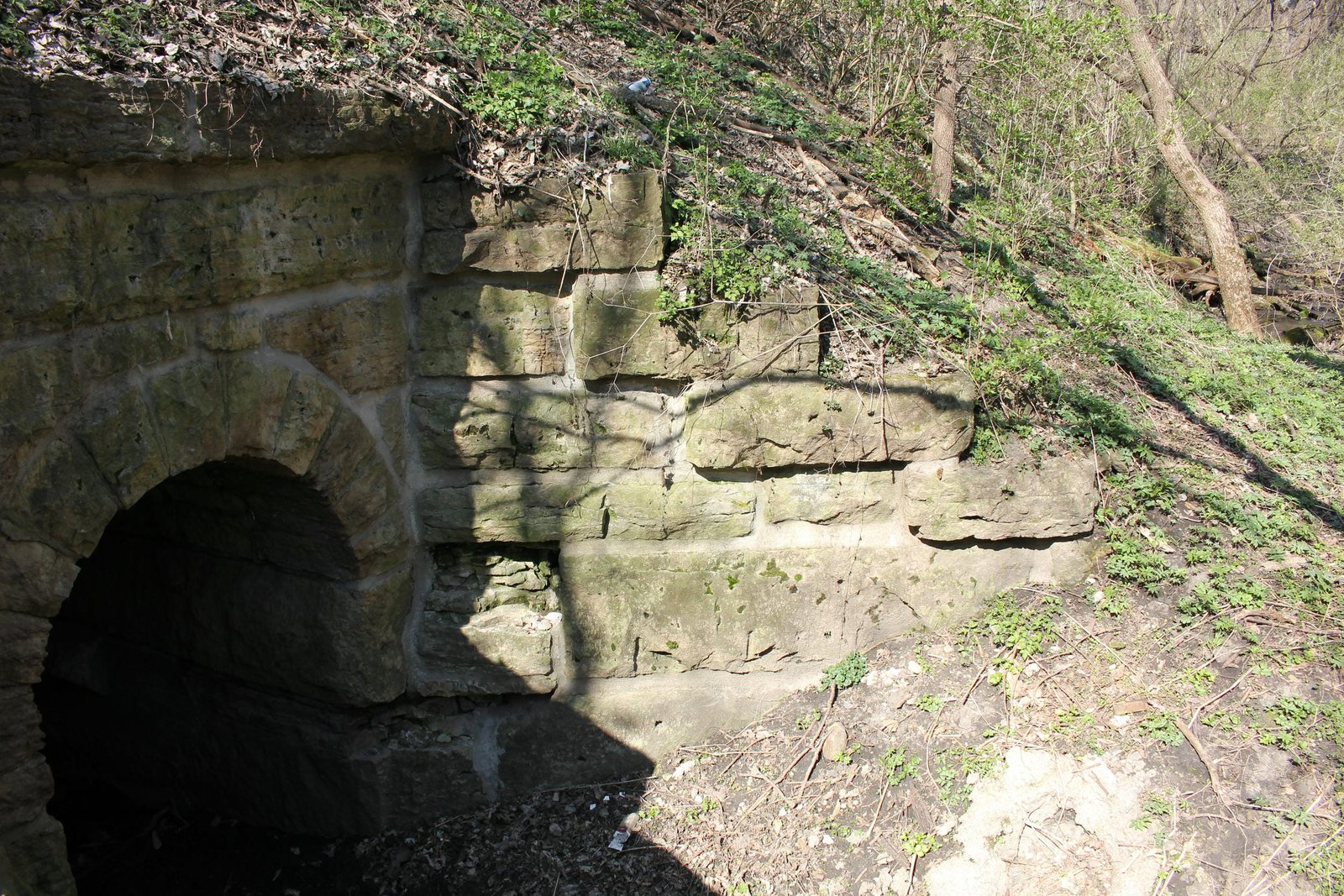 Northeast wing wall